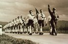 04. Lustenauer SA-Trupp marschiert nach Bregenz